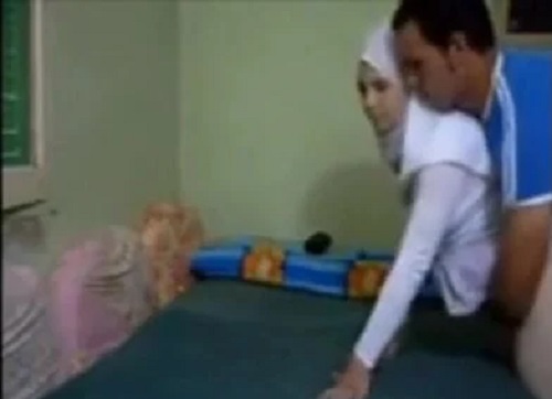 محجبة تتناك في طيزها اهات نار  – سكس مصري